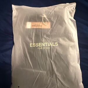 Fear of God Essentials Set (M)